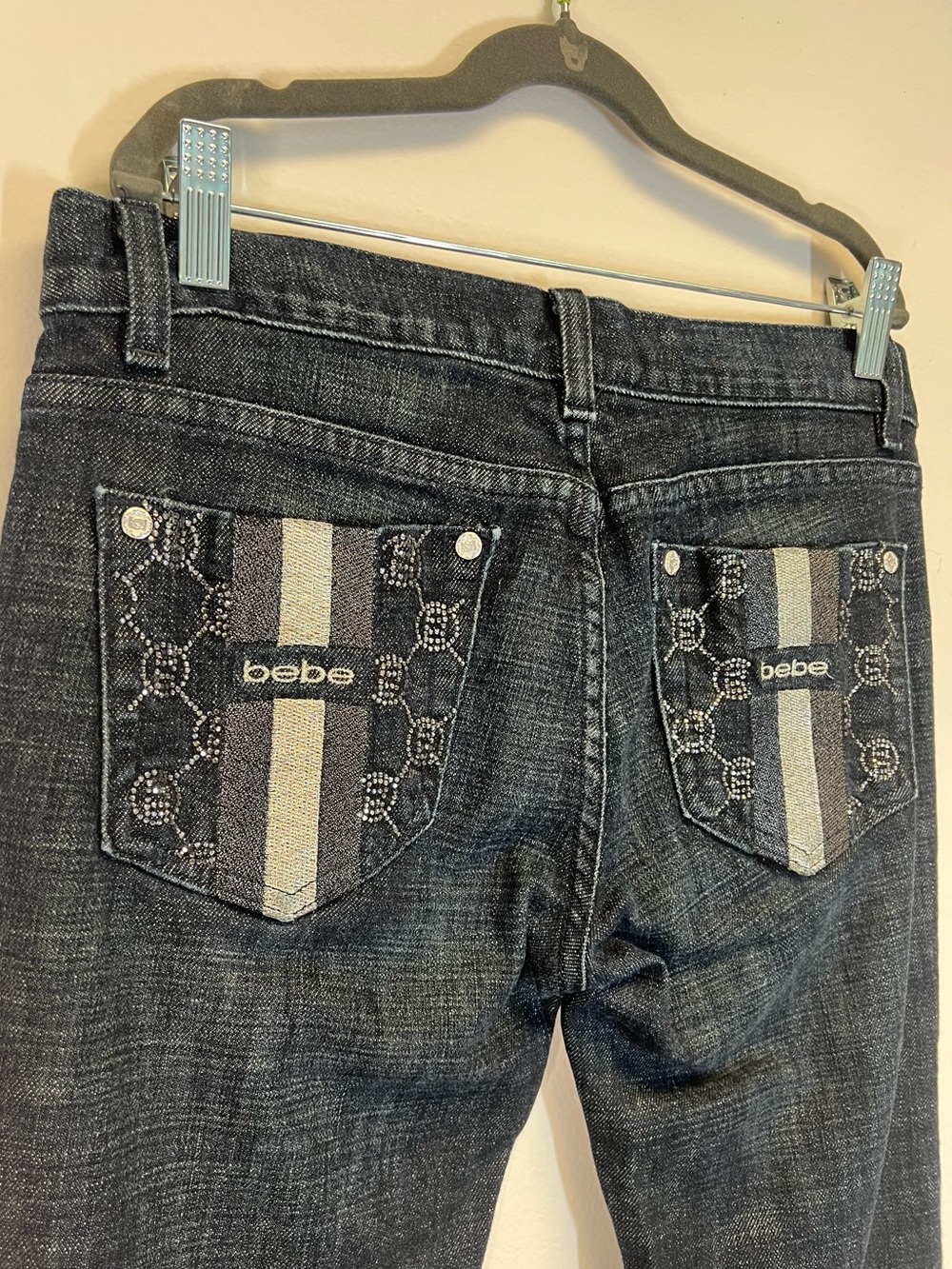 bebe Premium Denim Low Rise Bootcut Jeans Rhinestone Bling Y2K Size 28 ✨ - Picture 16 of 16